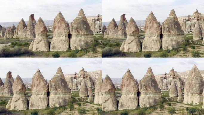 卡帕多细亚 (Cappadocia)，其山谷，峡谷，丘陵，位于格雷梅国家公园的火山山脉之间