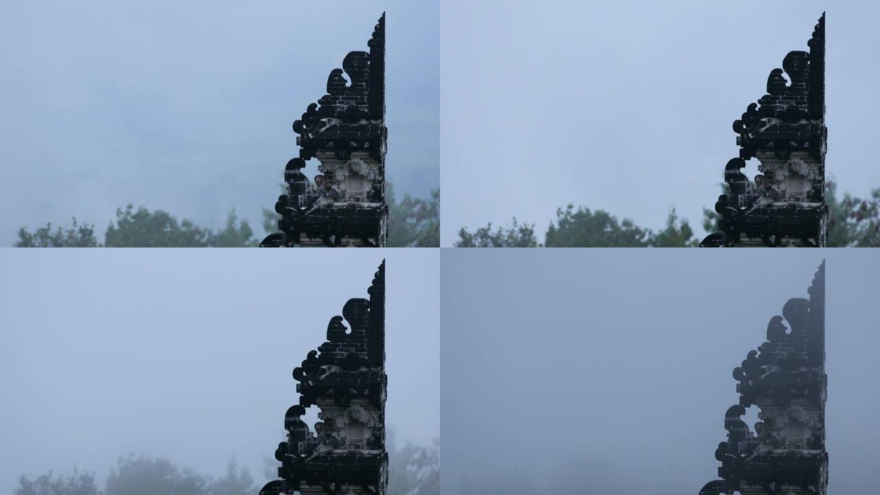巴厘岛的印度寺庙门上有薄雾