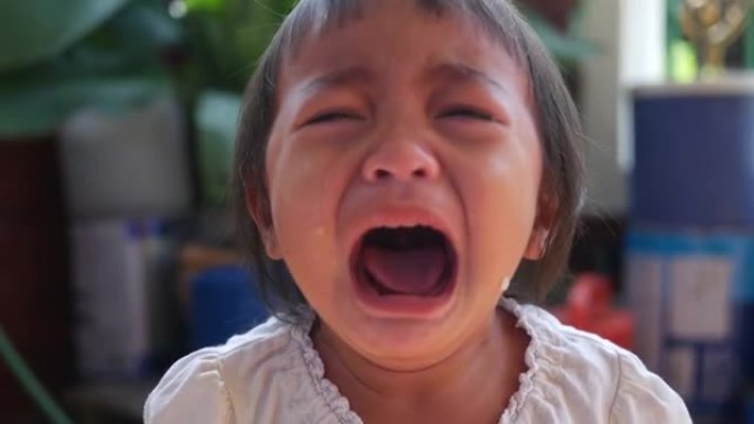 亚洲婴儿哭泣