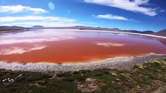 Laguna Colorada的橙色水