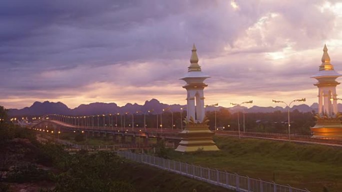 泰国和老挝之间的第三座友谊桥的时间流逝，纳洪番省-缩放效果