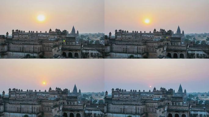 Orchha Palace，印度教寺庙，日落时分，印度中央邦。