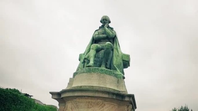 位于巴黎第五区植物花园公园的国家自然历史博物馆公园的青铜雕像让·巴蒂斯特·德·莫内·德·拉马克的超延