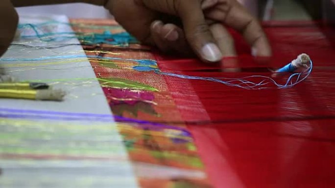 Indian man makes a Pashmina Shawl the traditional 