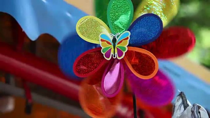 色彩鲜艳的玩具风车，风车多彩儿童，风车，特写