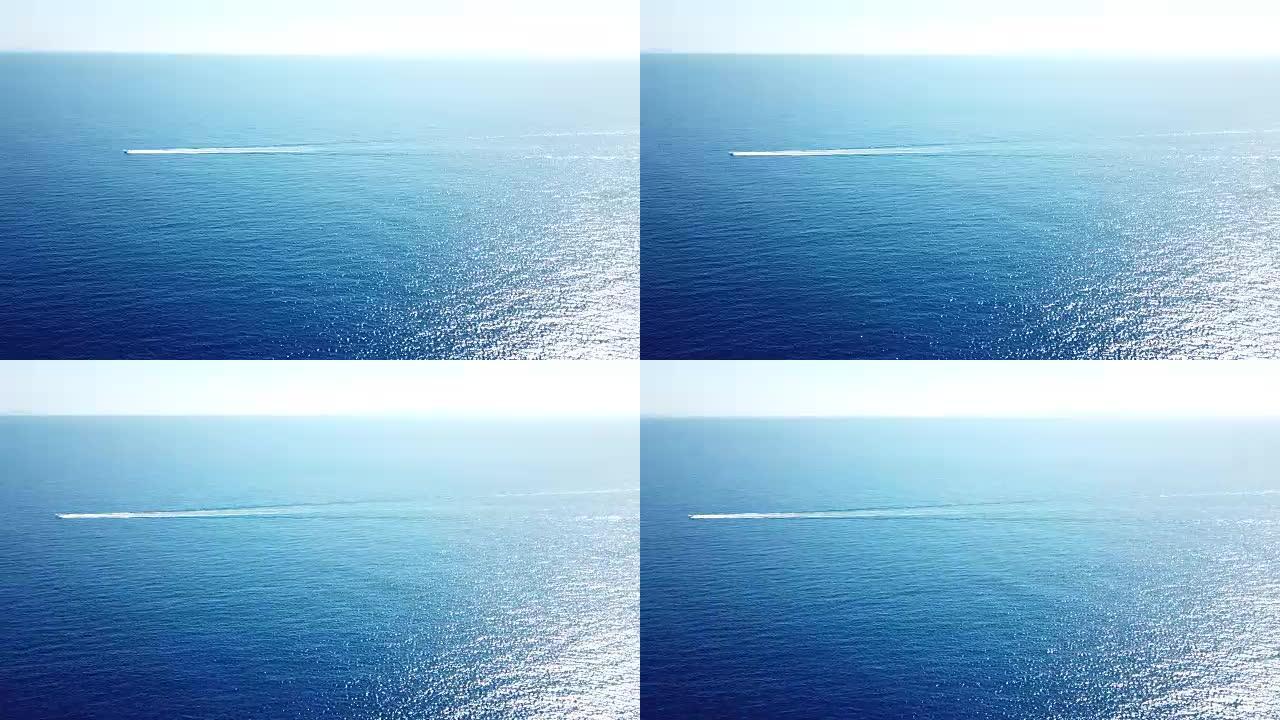 孤独的船穿越毛伊岛海岸广阔的海洋