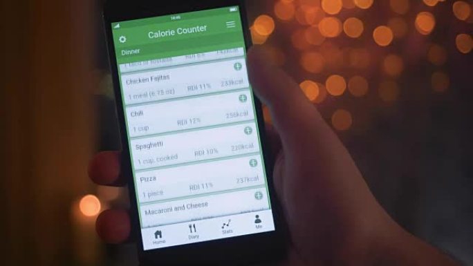 在智能手机上使用卡路里计数应用程序