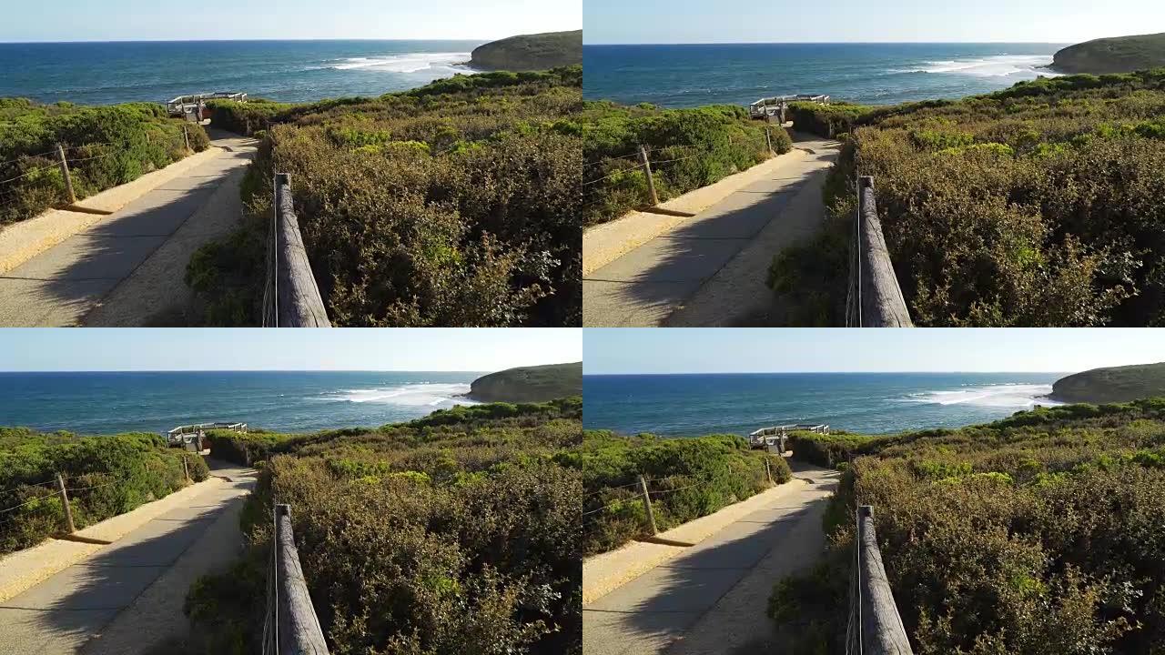 贝尔海滩 (Bells beach) 在夏天在澳大利亚维多利亚州的日落时分望