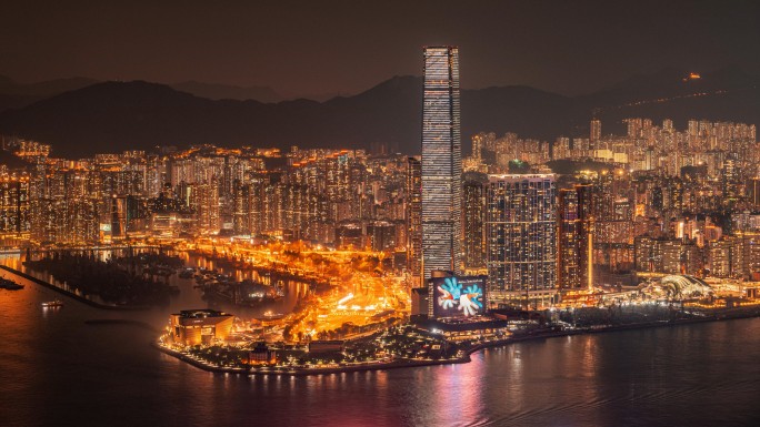 香港环球贸易大厦夜景