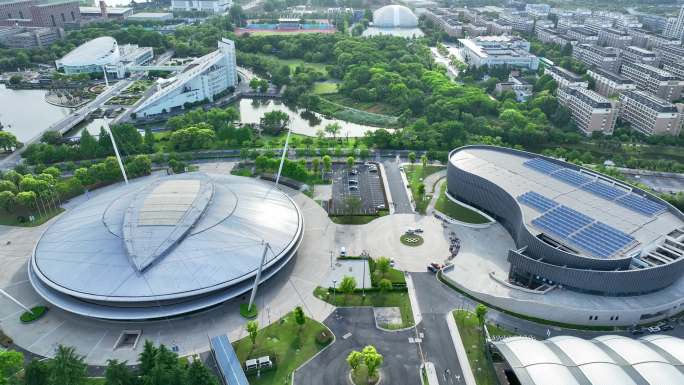 航拍浙江杭州亚运会篮球场馆浙大紫荆港校区