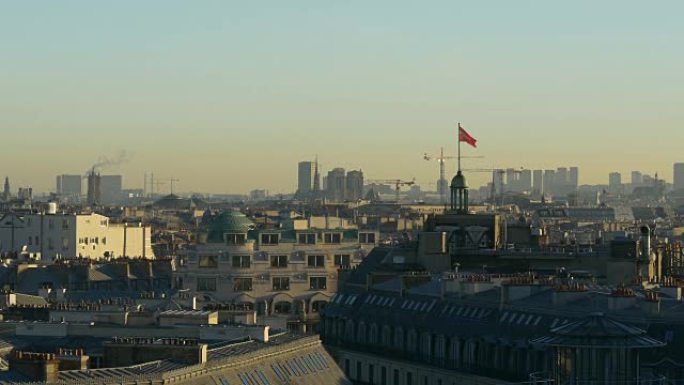 法国日落巴黎著名的老佛爷画廊屋顶城市全景4k