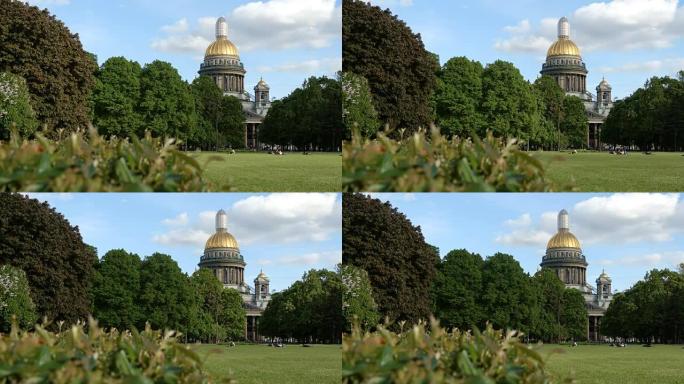 俄罗斯圣彼得堡，艾萨克大教堂附近的公园