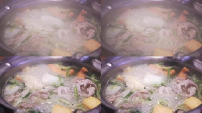 热煮汤、寿喜烧锅火锅泰式食品 (Moo Jum)