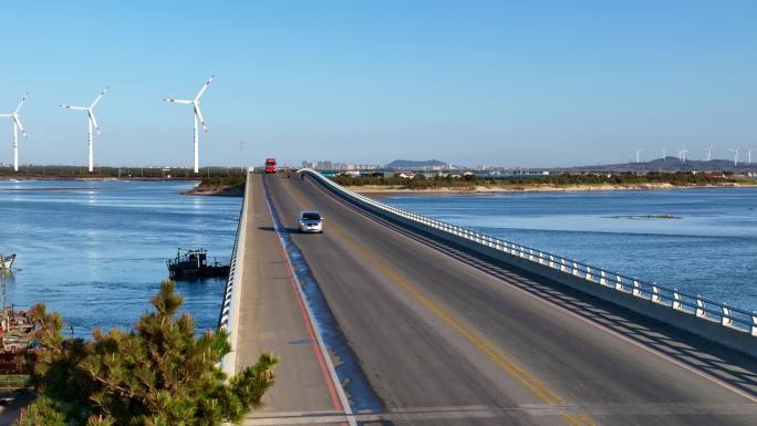 跨海大桥风力发电航拍