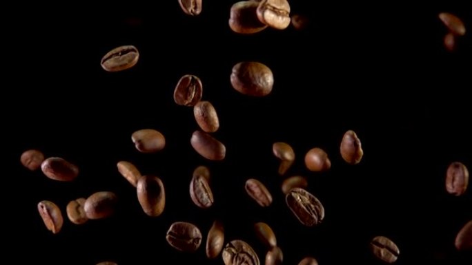 油炸咖啡豆飞向镜头