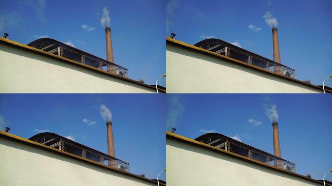 工厂的烟囱烟雾