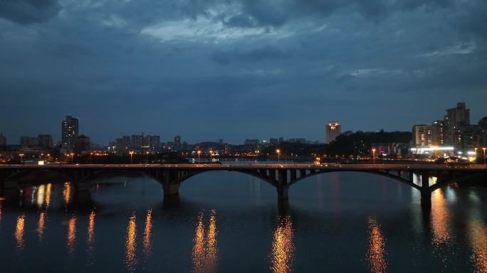 内江西林大桥夜景航拍沱江夜晚河流城市晚上