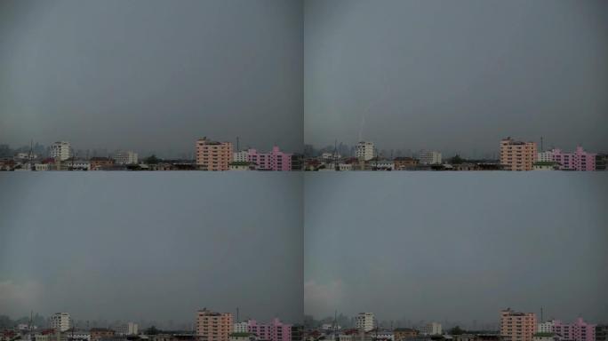 曼谷城市景观上有雷雨云的闪电。