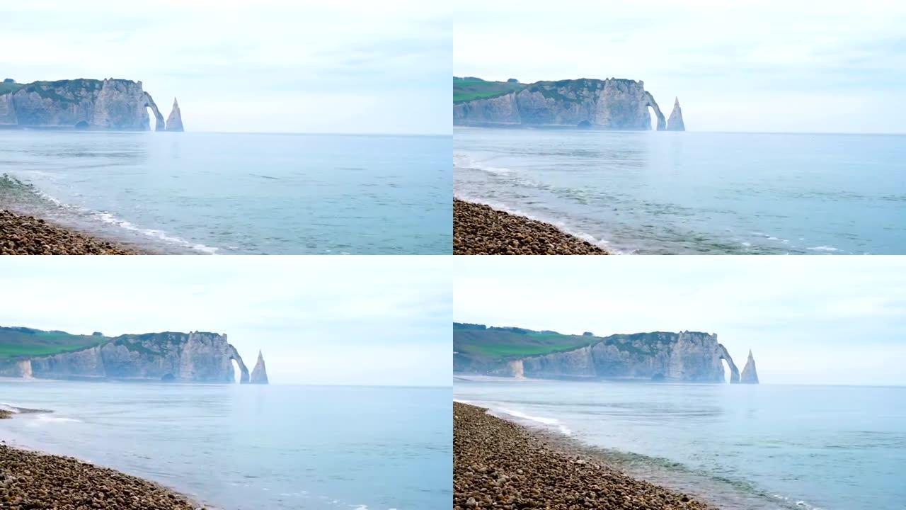 岩石悬崖和大海