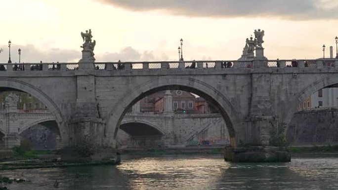 意大利罗马的台伯河与桥的景色