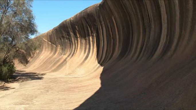 wave rock west australia倾斜