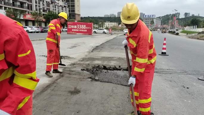 公路养护道路施工机械道路修补施工养护工人