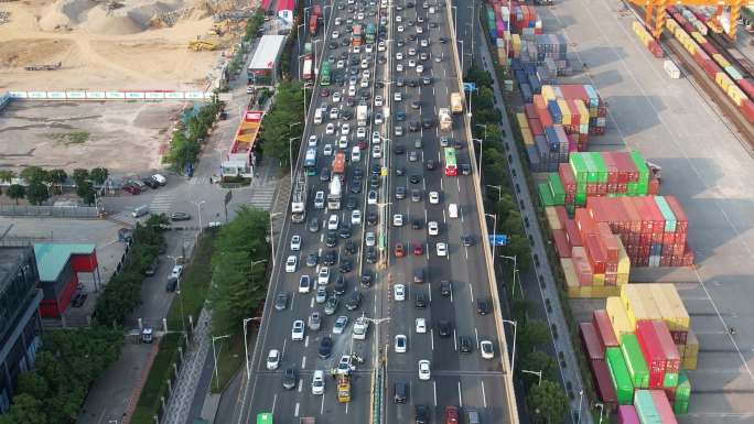 深圳盐田港深盐路车流航拍