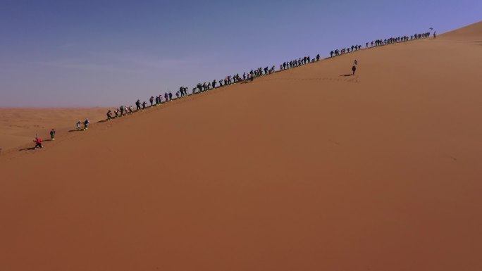 沙漠探险 户外 徒步 穿越 旅游 风沙