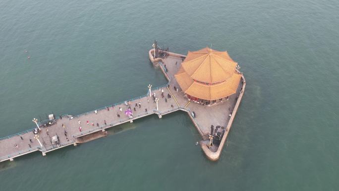 原创 青岛栈桥景区海滨自然风光航拍