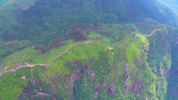 航拍江西武功山山脉、高山草甸及云海穿越