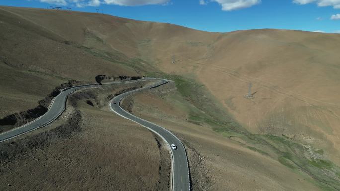 航拍群山峻岭盘山路