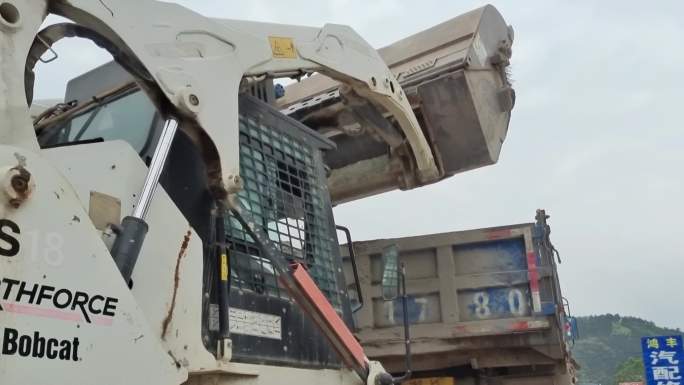 公路养护道路施工施工道路养护工人养护设备