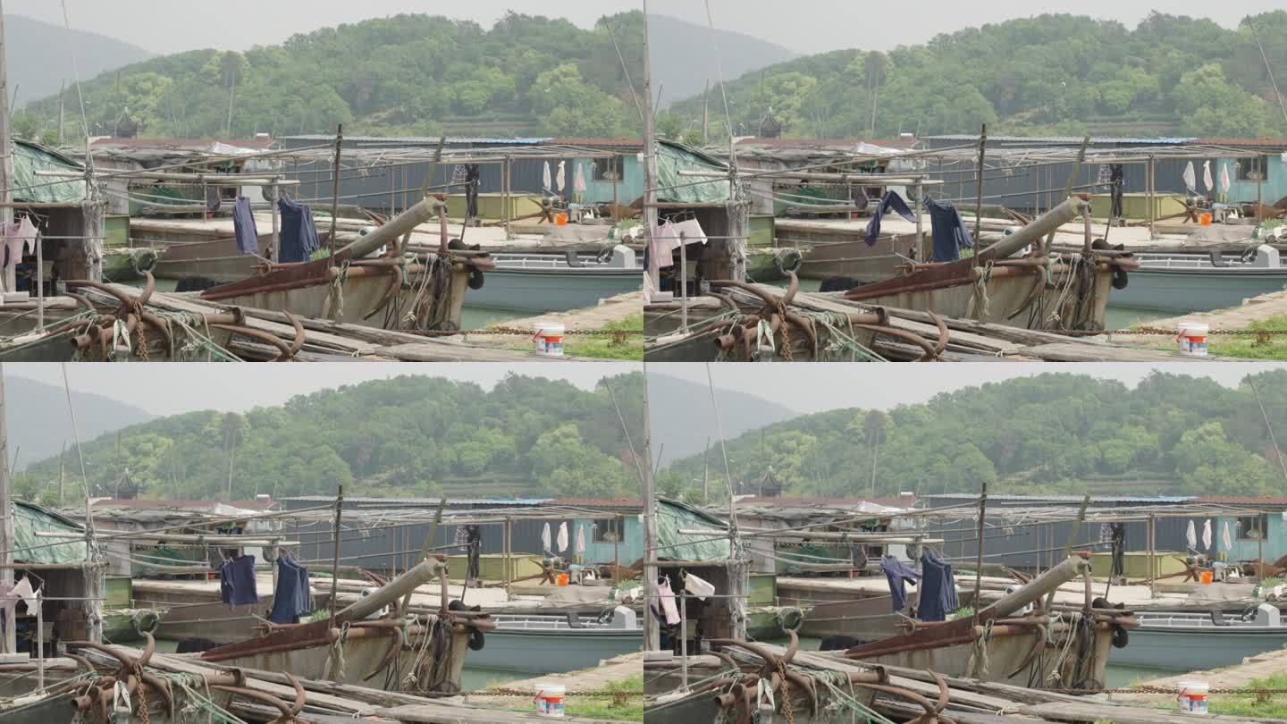 4K苏州太湖渔港村，渔船停泊在港湾里
