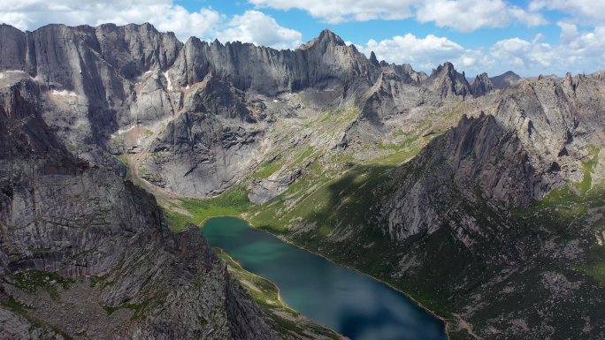 莲宝叶则 高山 湖泊风光