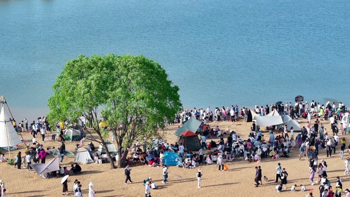 河南信阳北湖树木人物风景航拍