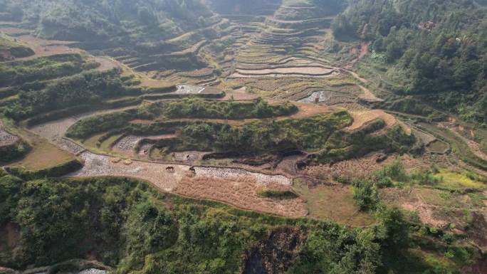 偏僻的小山村