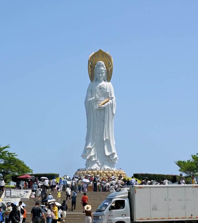 海南三亚南山旅游区南海观音五一游客延时