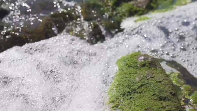 河谷大自然山泉水水浪 流动浪花