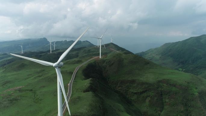 乌蒙山风力发电航拍2