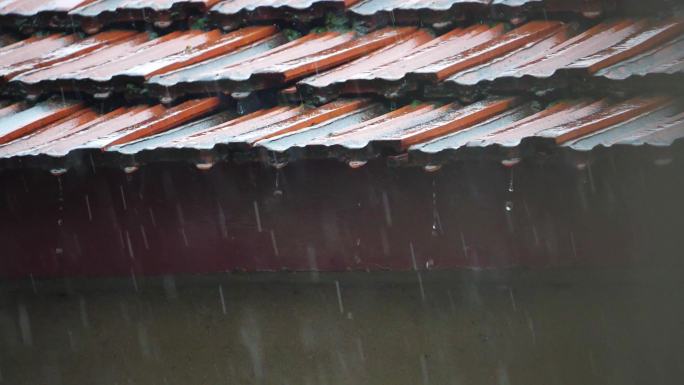 雨 大雨 雨滴 屋檐 房檐 雨落房檐