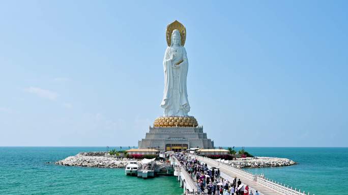 海南三亚南山旅游区南海观音五一游客人流