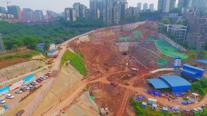 航拍城市挖隧道