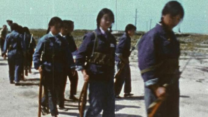 女民兵射击训练 打靶 1970年