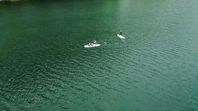 户外水上运动 户外亲子 湖中划艇 皮划艇