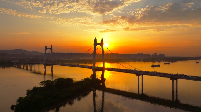 长沙湘江三汊矶大桥绝美落日开福区夜景