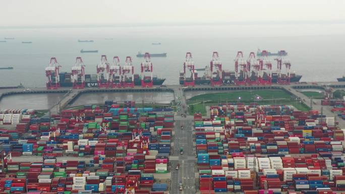 上海外高桥集装箱码头