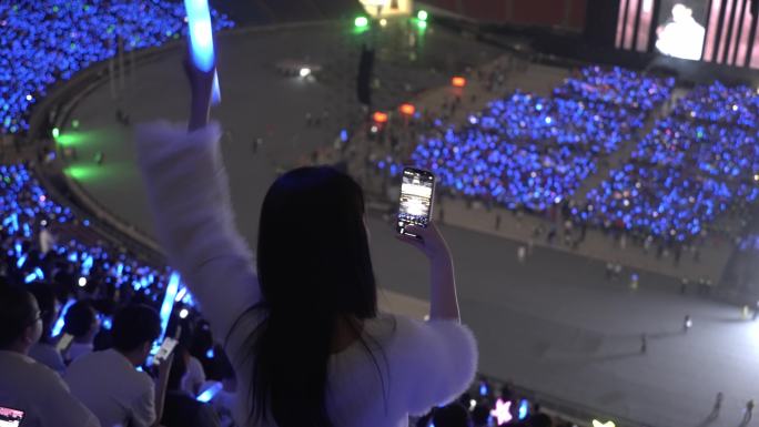 演唱会用手机录制视频