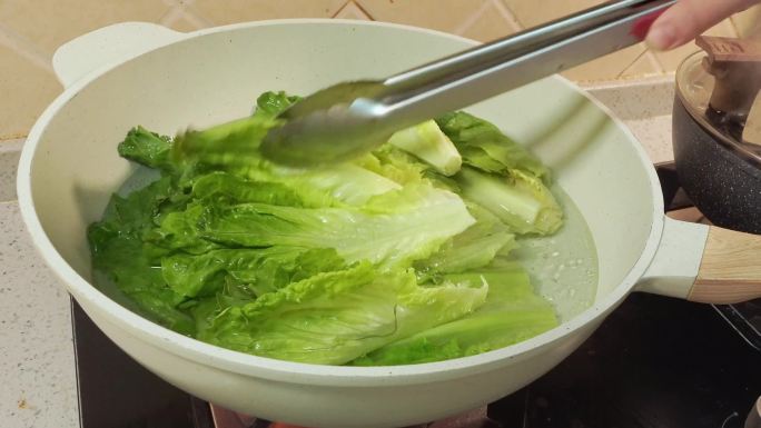 白灼生菜蚝油生菜焯水 (1)