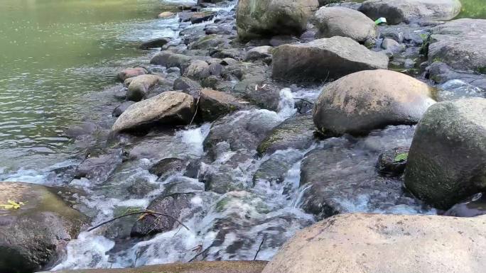 流水  河间流水