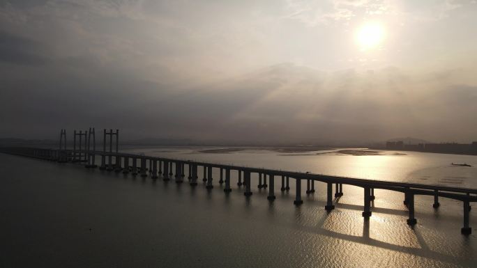 泉州湾跨海大桥夕阳航拍画面